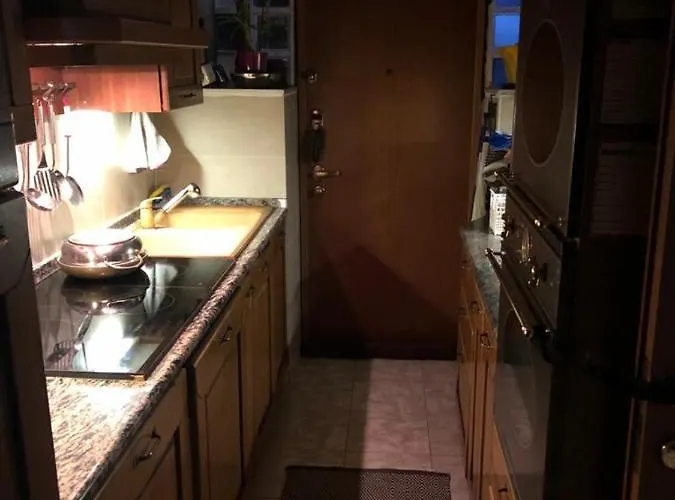 Boulevarde De La Turbie アパート