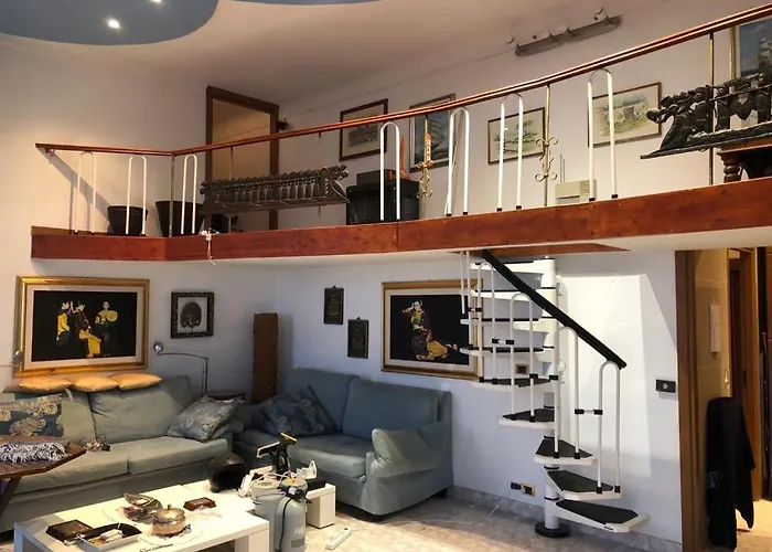 アパート Boulevarde De La Turbie ボーソレイユ